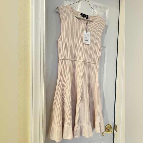 BRAND NEW Theory Fit and Flare in color ecru- - Picture 4 of 13